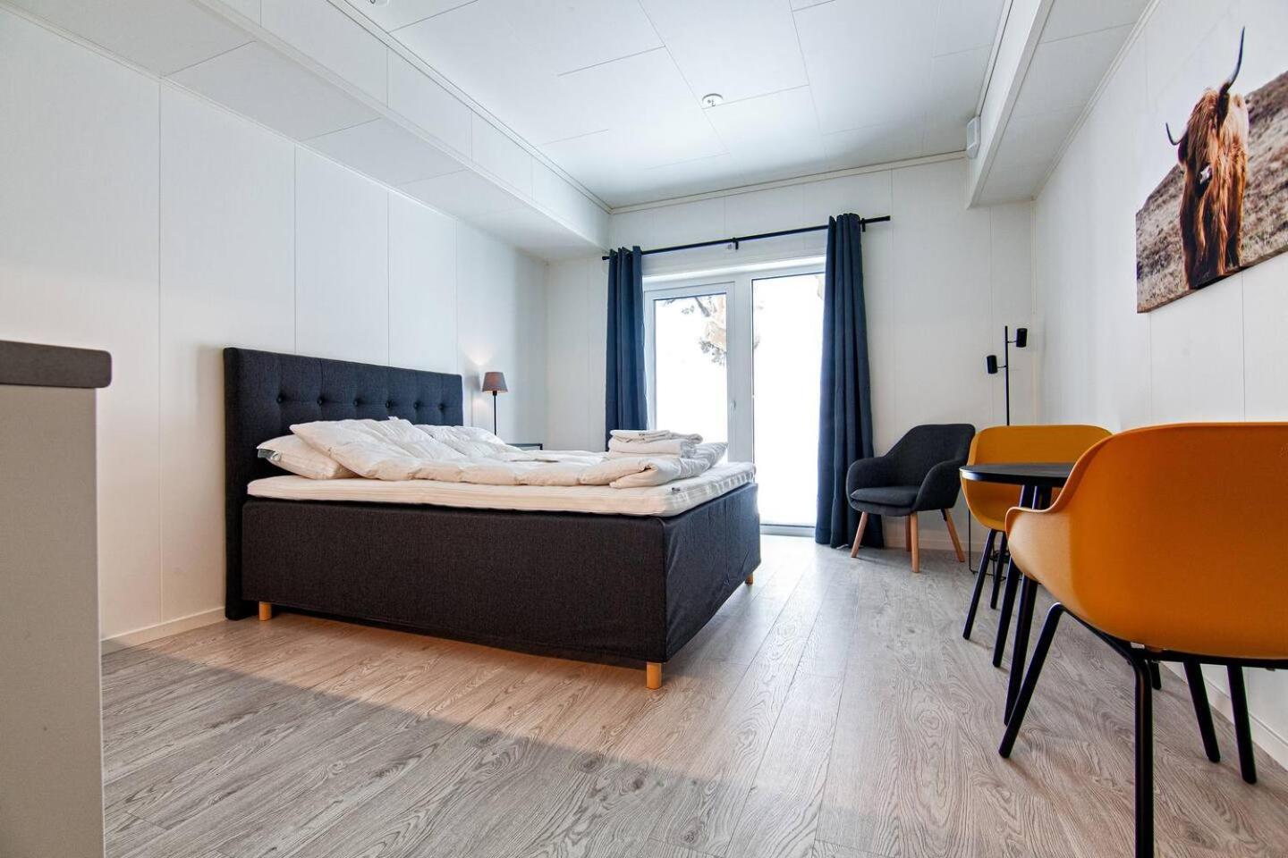 Lovely Serviced Studio Apartment In Lofoten! Svolvær Exterior photo